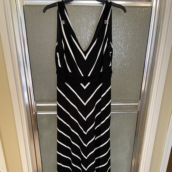 White House Black Market Dresses & Skirts - WHBM Black & White Striped Dress,size M